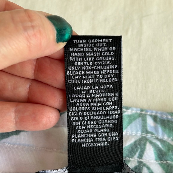 Zac & Rachel Print Cropped Lounge Pants - Picture 8 of 16